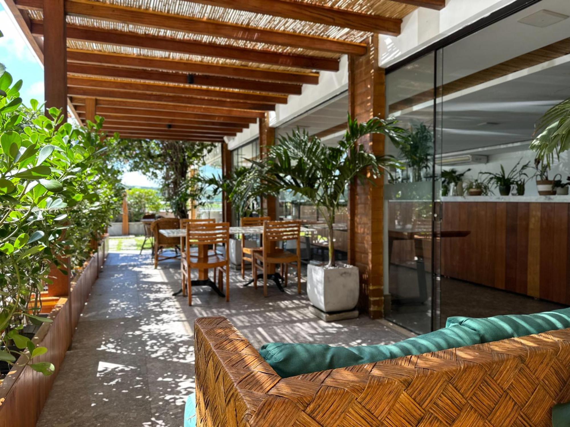 Passagem Concept Hotel e Spa Cabo Frio Buitenkant foto The Terrace at the Four Seasons Hotel, Los Angeles